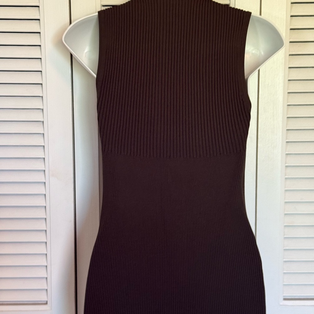 WHBM Sleeveless Mock Neck Cutout Ribbed Tank ToP - Picture 3 of 4